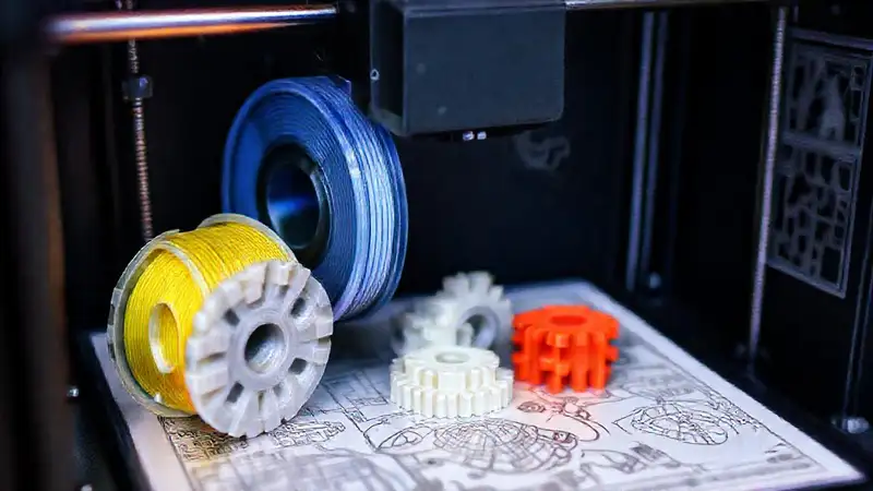 Impresión 3D de engranajes detallados y vibrantes