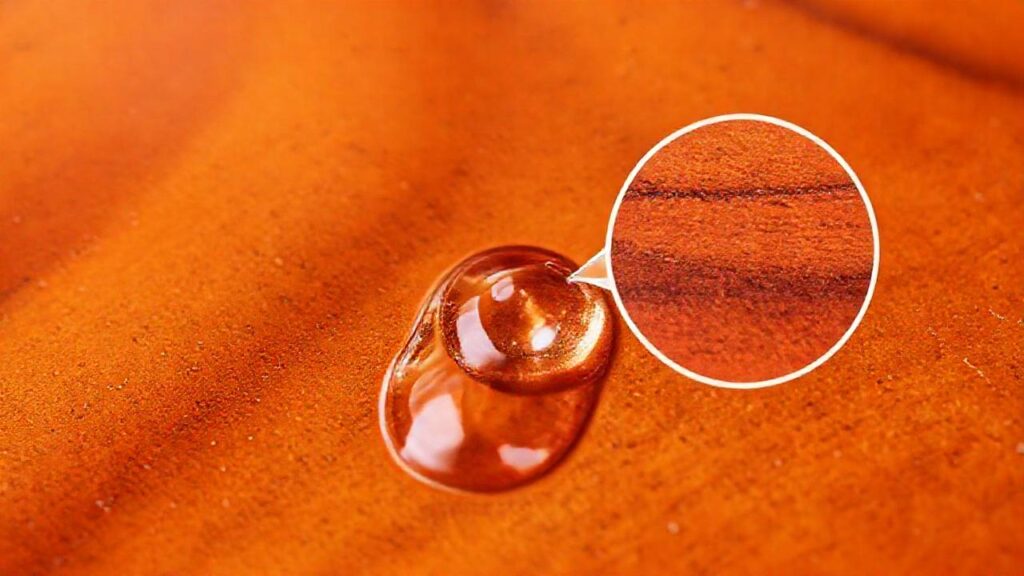 Superficie de madera brillante