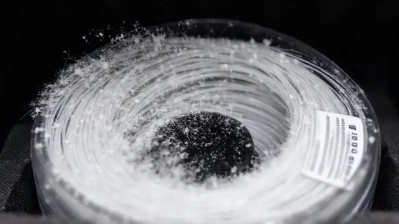 El filament protegido se almacena limpiamente